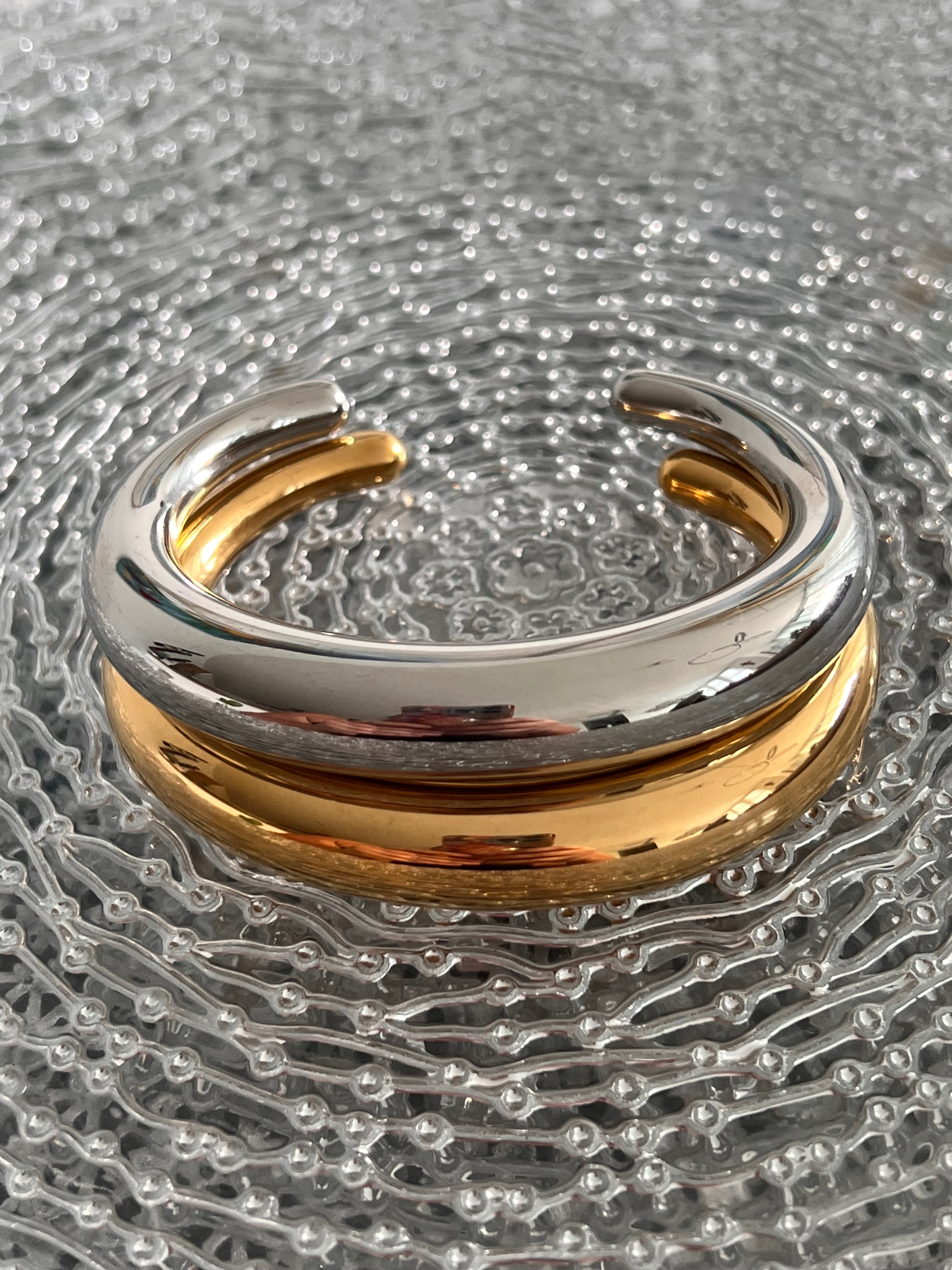 Chunky Two Tones Bangles