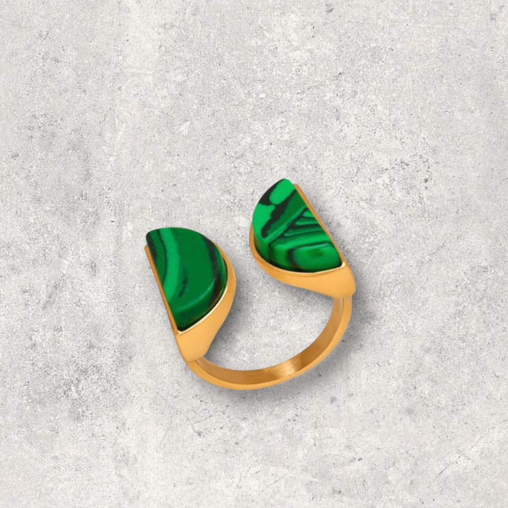 Green Stone TT Ring