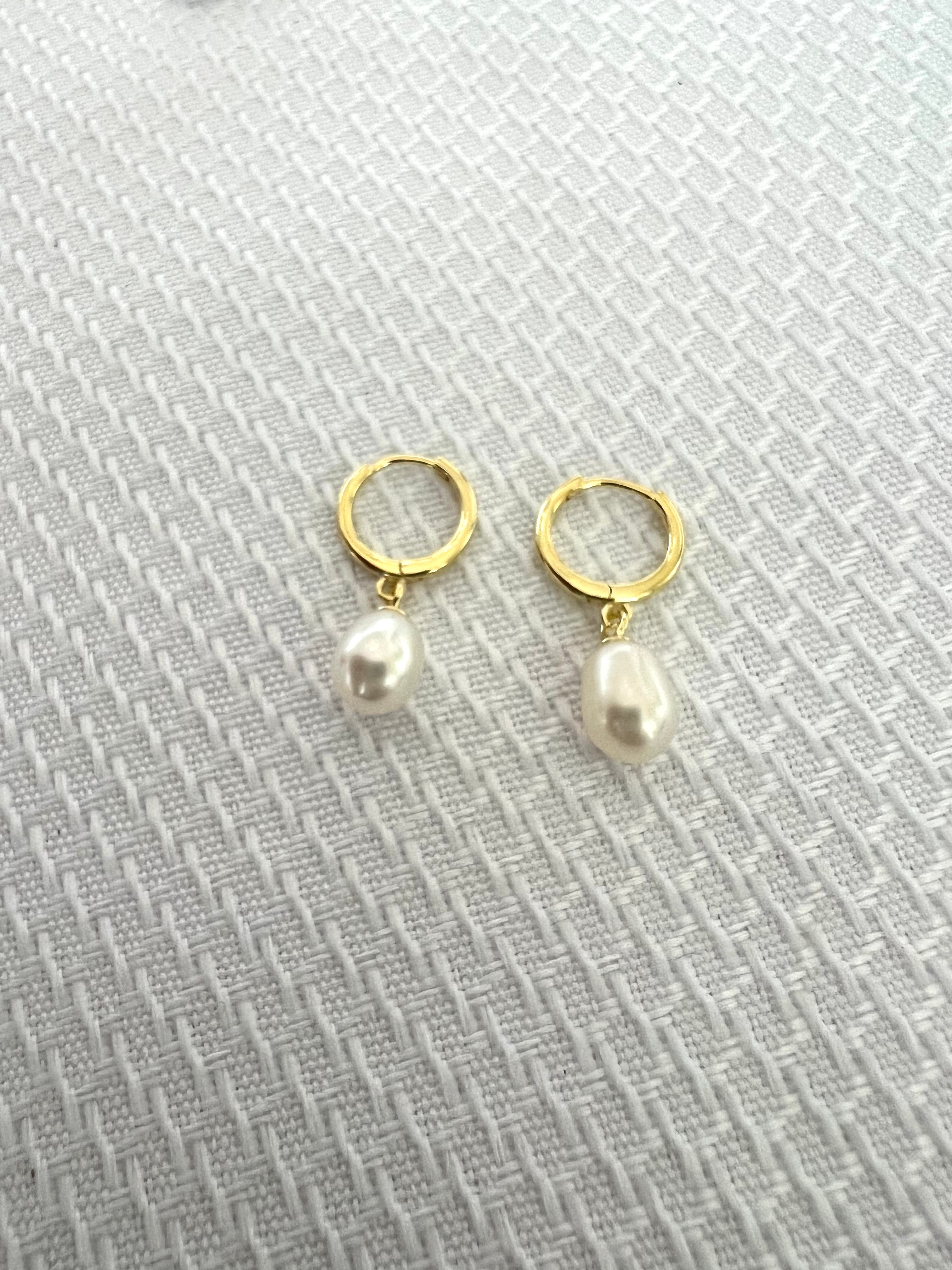 925 Sterling Silver Pearl & Huggies